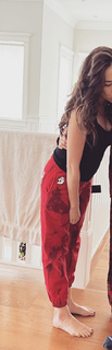 Colleen Ballinger feet photo thumbnail