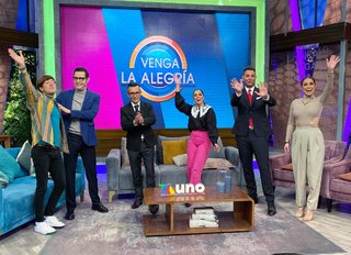 Cynthia Rodríguez feet photo thumbnail