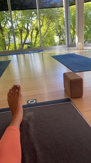 Karrueche Tran feet photo thumbnail