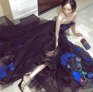 Mi Yang feet photo thumbnail