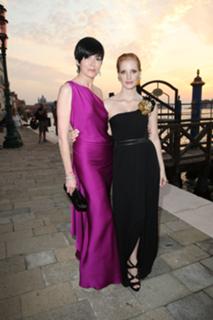 Jessica Chastain feet photo thumbnail