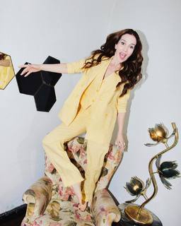 Natalia Oreiro feet photo thumbnail