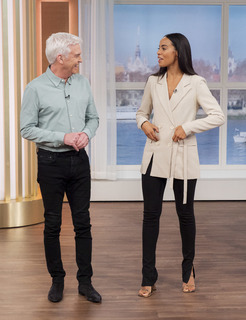 Rochelle Humes feet photo thumbnail