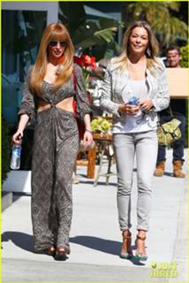 LeAnn Rimes feet photo thumbnail