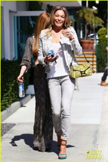 LeAnn Rimes feet photo thumbnail