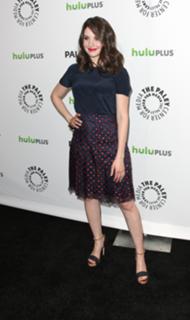 Alison Brie feet photo thumbnail