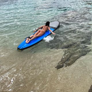 Elisabetta Canalis feet photo thumbnail