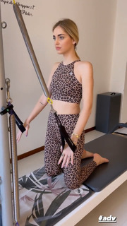 Chiara Ferragni feet photo thumbnail