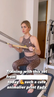 Chiara Ferragni feet photo thumbnail