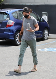 Courteney Cox feet photo thumbnail