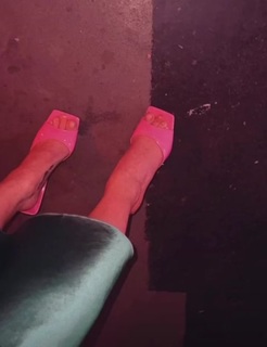 Lena Meyer-Landrut feet photo thumbnail