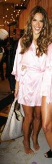 Alessandra Ambrosio feet photo thumbnail