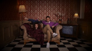 Sofie Dossi feet photo thumbnail