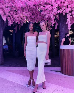 Josephine Skriver feet photo thumbnail