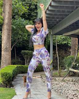 Maribel Guardia feet photo thumbnail