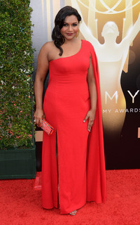 Mindy Kaling feet photo thumbnail