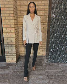 Rochelle Humes feet photo thumbnail