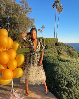 Kerry Washington feet photo thumbnail