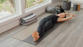Adriene Mishler feet photo thumbnail