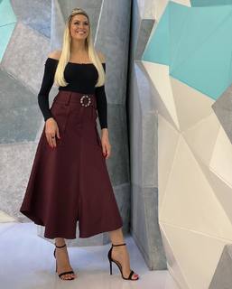 Renata Fan feet photo thumbnail
