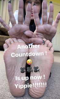 Deedee Rican feet photo thumbnail