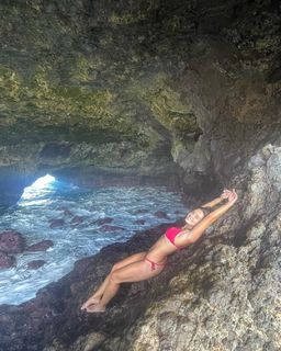 Giovanna Lancellotti feet photo thumbnail