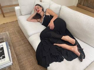 Phoebe Tonkin feet photo thumbnail