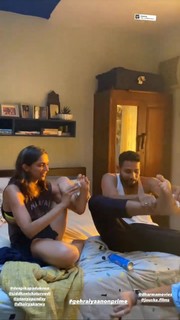 Deepika Padukone feet photo thumbnail