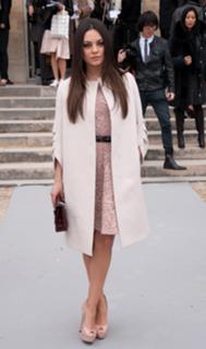 Mila Kunis feet photo thumbnail