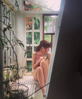 Ai Shinozaki feet photo thumbnail