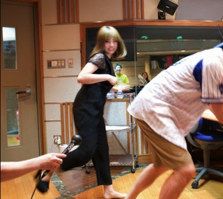 Ai Shinozaki feet photo thumbnail