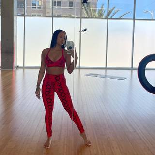Karrueche Tran feet photo thumbnail