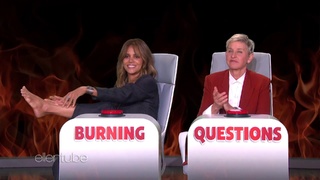 Halle Berry feet photo thumbnail