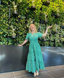 Angela Kinsey feet photo thumbnail