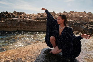 Alicia Vikander feet photo thumbnail