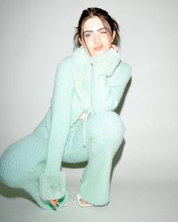 Jade Picon feet photo thumbnail