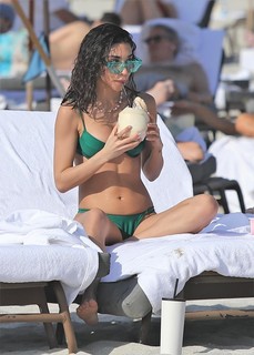 Chantel Jeffries feet photo thumbnail