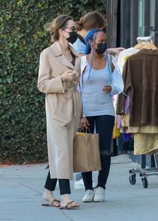 Angelina Jolie feet photo thumbnail