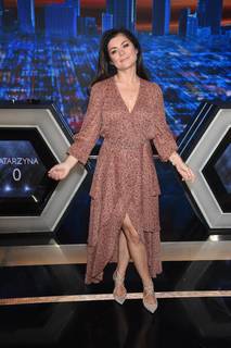 Katarzyna Cichopek feet photo thumbnail