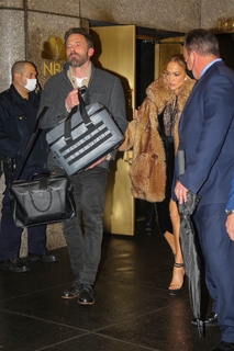 Jennifer Lopez feet photo thumbnail