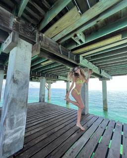 Seyma Subasi feet photo thumbnail