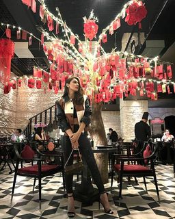 Hansika Motwani feet photo thumbnail