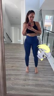 Evelyn Lozada feet photo thumbnail