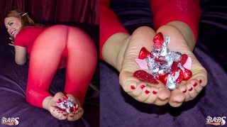 Rebecca Berardi feet photo thumbnail