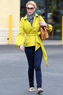 Katherine Heigl feet photo thumbnail