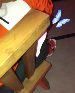 Nicole Neumann feet photo thumbnail