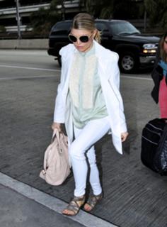 Fergie feet photo thumbnail