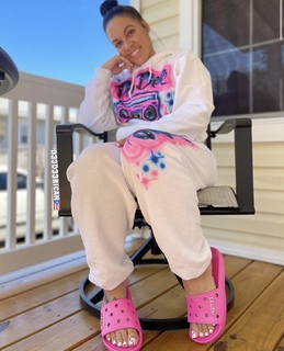 Deedee Rican feet photo thumbnail