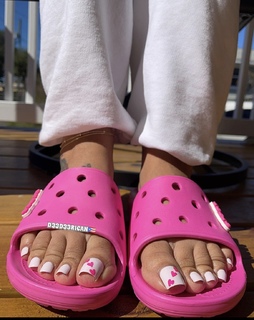 Deedee Rican feet photo thumbnail