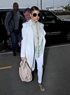 Fergie feet photo thumbnail